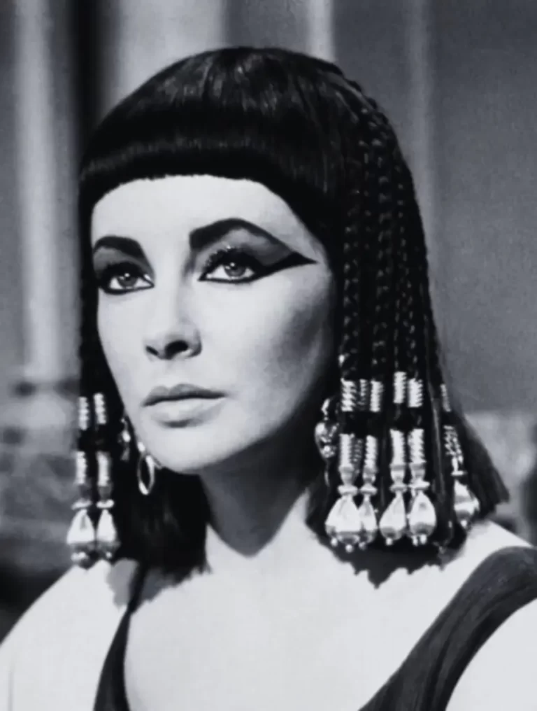 Cleopatra Biography: Life, Reign & Legacy